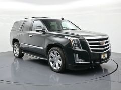 Used 2016  Cadillac Escalade 4d SUV 4WD Luxury at Landmark Auto Credit Center near springfield&comma; IL