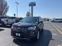  2017 Ford Explorer 4d SUV 4WD XLT at Landmark Auto Credit Center near springfield&comma; IL