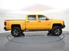 Used 2018  Chevrolet Silverado 1500 4WD Crew Cab LT at Landmark Auto Credit Center near springfield&comma; IL