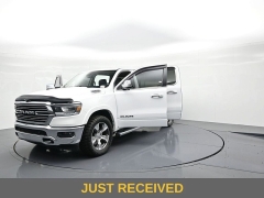 Used 2020  Ram 1500 4WD Crew Cab Laramie at Landmark Auto Credit Center near springfield&comma; IL