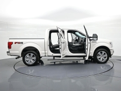 Used 2019  Ford F-150 4WD SuperCrew Platinum 5 1&sol;2 at Landmark Auto Credit Center near springfield&comma; IL