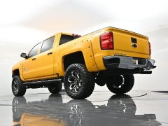 Used 2018  Chevrolet Silverado 1500 4WD Crew Cab LT at Landmark Auto Credit Center near springfield&comma; IL