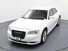 Used 2022  Chrysler 300 Touring AWD at Landmark Auto Credit Center near springfield&comma; IL