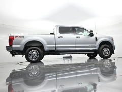Used 2021  Ford Super Duty F-250 SRW 4WD Crew Cab Box at Landmark Auto Credit Center near springfield&comma; IL