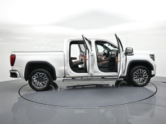 Used 2023  GMC Sierra 1500 4WD Crew Cab 147" Denali Ultimate at Landmark Auto Credit Center near springfield&comma; IL