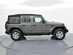 Used 2020  Jeep Wrangler Unlimited Sport S 4x4 at Landmark Auto Credit Center near springfield&comma; IL
