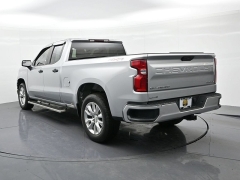 Used 2021  Chevrolet Silverado 1500 4WD Double Cab 147" Custom at Landmark Auto Credit Center near springfield&comma; IL