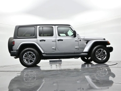 Used 2019  Jeep Wrangler Unlimited Sahara 4x4 at Landmark Auto Credit Center near springfield&comma; IL