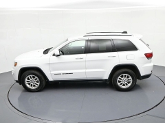 Used 2020  Jeep Grand Cherokee Laredo 4x4 at Landmark Auto Credit Center near springfield&comma; IL