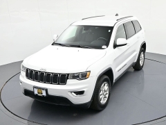 Used 2020  Jeep Grand Cherokee Laredo 4x4 at Landmark Auto Credit Center near springfield&comma; IL