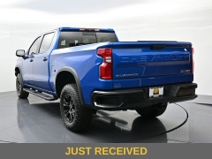 Used 2022  Chevrolet Silverado 1500 4WD Crew Cab 147" ZR2 at Landmark Auto Credit Center near springfield&comma; IL