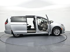 Used 2023  Chrysler Voyager LX FWD at Landmark Auto Credit Center near springfield&comma; IL