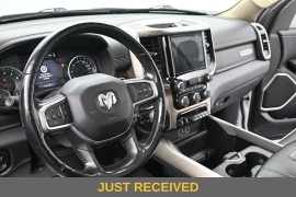 Used 2020  Ram 1500 4WD Crew Cab Laramie at Landmark Auto Credit Center near springfield&comma; IL