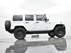 Used 2013  Jeep Wrangler Unlimited 4d Convertible Sahara at Landmark Auto Credit Center near springfield&comma; IL
