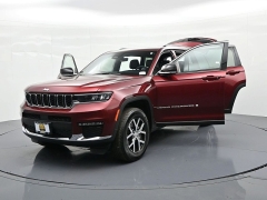 Used 2025  Jeep Grand Cherokee L Limited 4x4 at Landmark Auto Credit Center near springfield&comma; IL