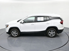Used 2024  GMC Terrain AWD 4dr SLE at Landmark Auto Credit Center near springfield&comma; IL