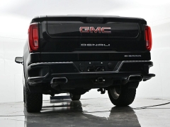Used 2019  GMC Sierra 1500 4WD Crew Cab 147" Denali at Landmark Auto Credit Center near springfield&comma; IL