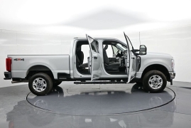 Used 2025  Ford Super Duty F-250 4WD XLT Crew Cab SRW 6&period;75' Box at Landmark Auto Credit Center near springfield&comma; IL