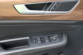 Used 2026  Volkswagen Atlas 2&period;0T SE w&sol;Technology FWD at Landmark Auto Credit Center near springfield&comma; IL