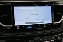 Used 2024  Chrysler Pacifica Limited FWD at Landmark Auto Credit Center near springfield&comma; IL