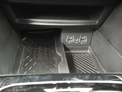 Used 2025  Chrysler Pacifica Limited FWD at Landmark Auto Credit Center near springfield&comma; IL