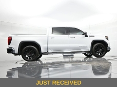 Used 2025  GMC Sierra 1500 4WD Crew Cab 147" SLT at Landmark Auto Credit Center near springfield&comma; IL