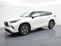 Used 2021  Toyota Highlander XLE AWD at Landmark Auto Credit Center near springfield&comma; IL
