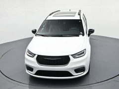 Used 2025  Chrysler Pacifica Limited FWD at Landmark Auto Credit Center near springfield&comma; IL