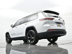 Used 2023  Jeep Grand Cherokee L Altitude 4x4 at Landmark Auto Credit Center near springfield&comma; IL
