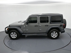 Used 2018  Jeep Wrangler Unlimited 4d SUV 4WD Sport at Landmark Auto Credit Center near springfield&comma; IL