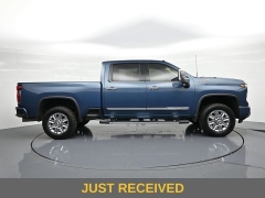 Used 2024  Chevrolet Silverado 3500HD 4WD Crew Cab 159" High Country Dsl at Landmark Auto Credit Center near springfield&comma; IL