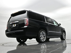 Used 2016  GMC Yukon XL 4d SUV 4WD Denali at Landmark Auto Credit Center near springfield&comma; IL