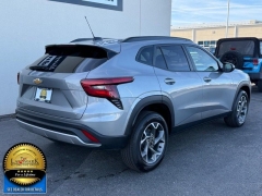 Used 2025  Chevrolet Trax FWD 4dr LT at Landmark Auto Credit Center near springfield&comma; IL