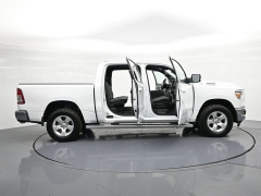 Used 2022  Ram 1500 Big Horn 4x4 Crew Cab 5'7" Box at Landmark Auto Credit Center near springfield&comma; IL