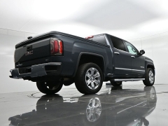 Used 2017  GMC Sierra 1500 4WD Crew Cab 143&period;5" SLT at Landmark Auto Credit Center near springfield&comma; IL