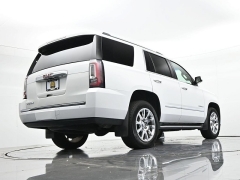 Used 2016  GMC Yukon 4d SUV 4WD Denali at Landmark Auto Credit Center near springfield&comma; IL