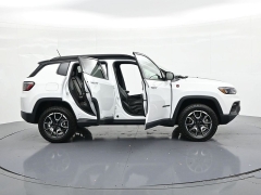 Used 2025  Jeep Compass Trailhawk 4x4 at Landmark Auto Credit Center near springfield&comma; IL