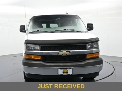 Used 2018  Chevrolet Express Wagon 3500 Wagon LT at Landmark Auto Credit Center near springfield&comma; IL