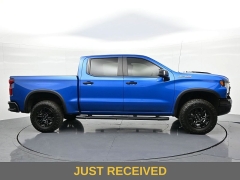 Used 2022  Chevrolet Silverado 1500 4WD Crew Cab 147" ZR2 at Landmark Auto Credit Center near springfield&comma; IL