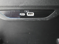 Used 2023  Chrysler Pacifica Touring L FWD at Landmark Auto Credit Center near springfield&comma; IL