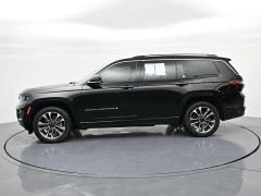 Used 2021  Jeep Grand Cherokee L Overland 4x4 at Landmark Auto Credit Center near springfield&comma; IL