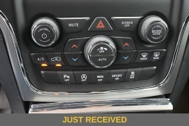Used 2020  Jeep Grand Cherokee 4d SUV 4WD Laredo at Landmark Auto Credit Center near springfield&comma; IL