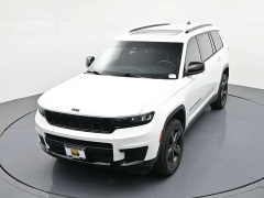 Used 2023  Jeep Grand Cherokee L Altitude 4x4 at Landmark Auto Credit Center near springfield&comma; IL
