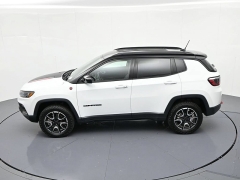 Used 2025  Jeep Compass Trailhawk 4x4 at Landmark Auto Credit Center near springfield&comma; IL