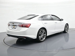 Used 2020  Chevrolet Malibu 4d Sedan Premier at Landmark Auto Credit Center near springfield&comma; IL