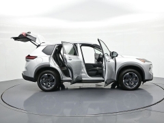Used 2024  Nissan Rogue FWD SV at Landmark Auto Credit Center near springfield&comma; IL