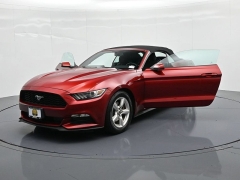 Used 2017  Ford Mustang 2d Convertible V6 at Landmark Auto Credit Center near springfield&comma; IL