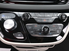 Used 2024  Chrysler Pacifica Touring L FWD at Landmark Auto Credit Center near springfield&comma; IL