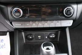 Used 2022  Hyundai Kona Limited DCT FWD at Landmark Auto Credit Center near springfield&comma; IL