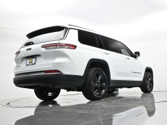 Used 2023  Jeep Grand Cherokee L Altitude 4x4 at Landmark Auto Credit Center near springfield&comma; IL